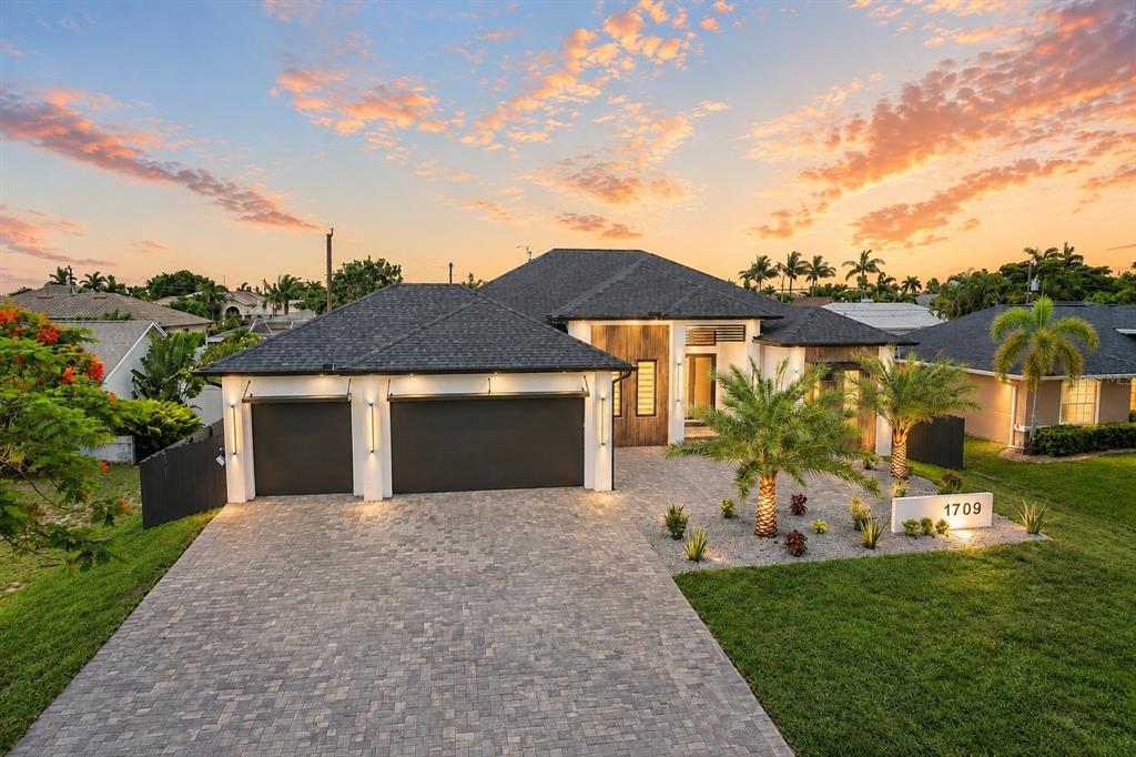 1709 SW 43RD LANE