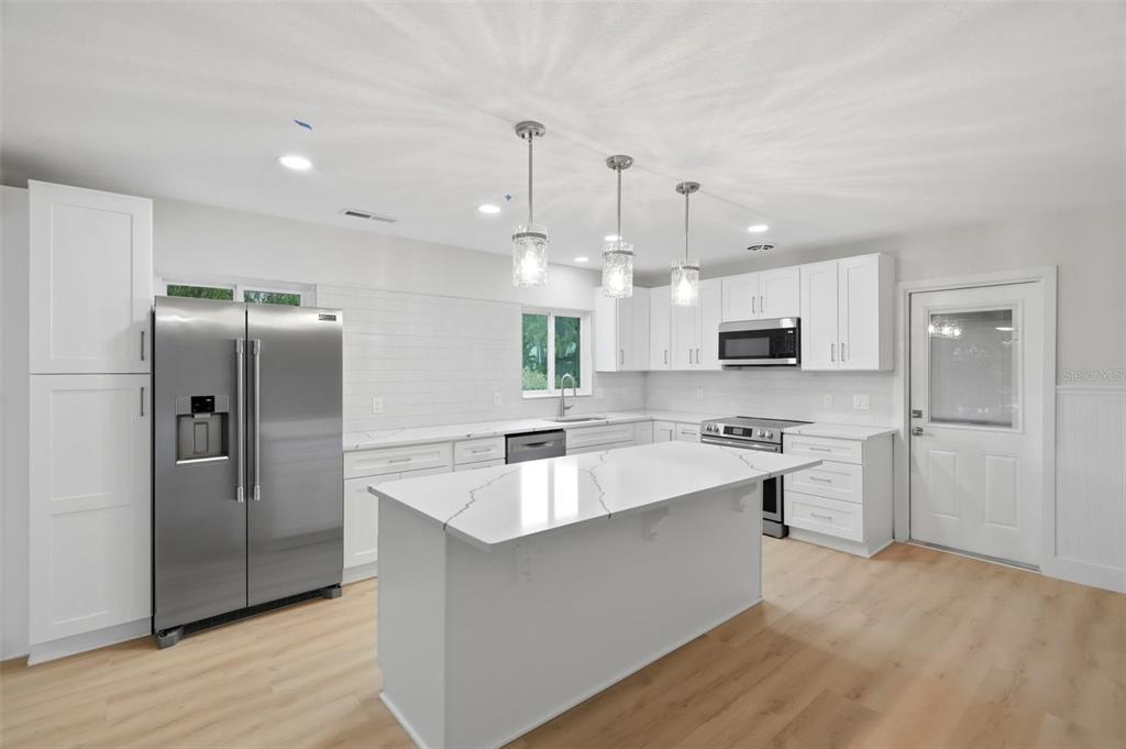 15814 3RD STREET E, REDINGTON BEACH, FL — photo 5 of 30