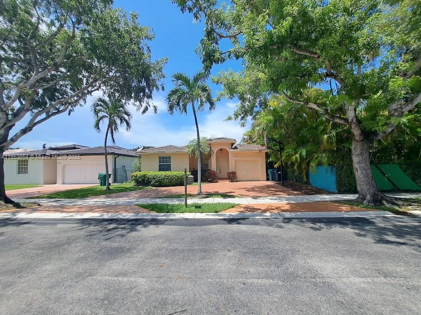 12035 SW 126th St, Miami FL 33186