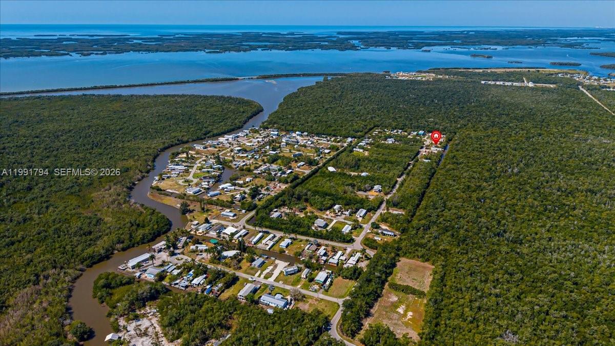 25 & 26 Plantation Dr., Everglades City FL 34141