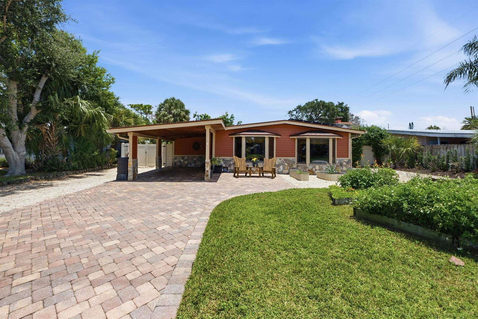 1055 S Brevard Avenue, Cocoa Beach FL 32931