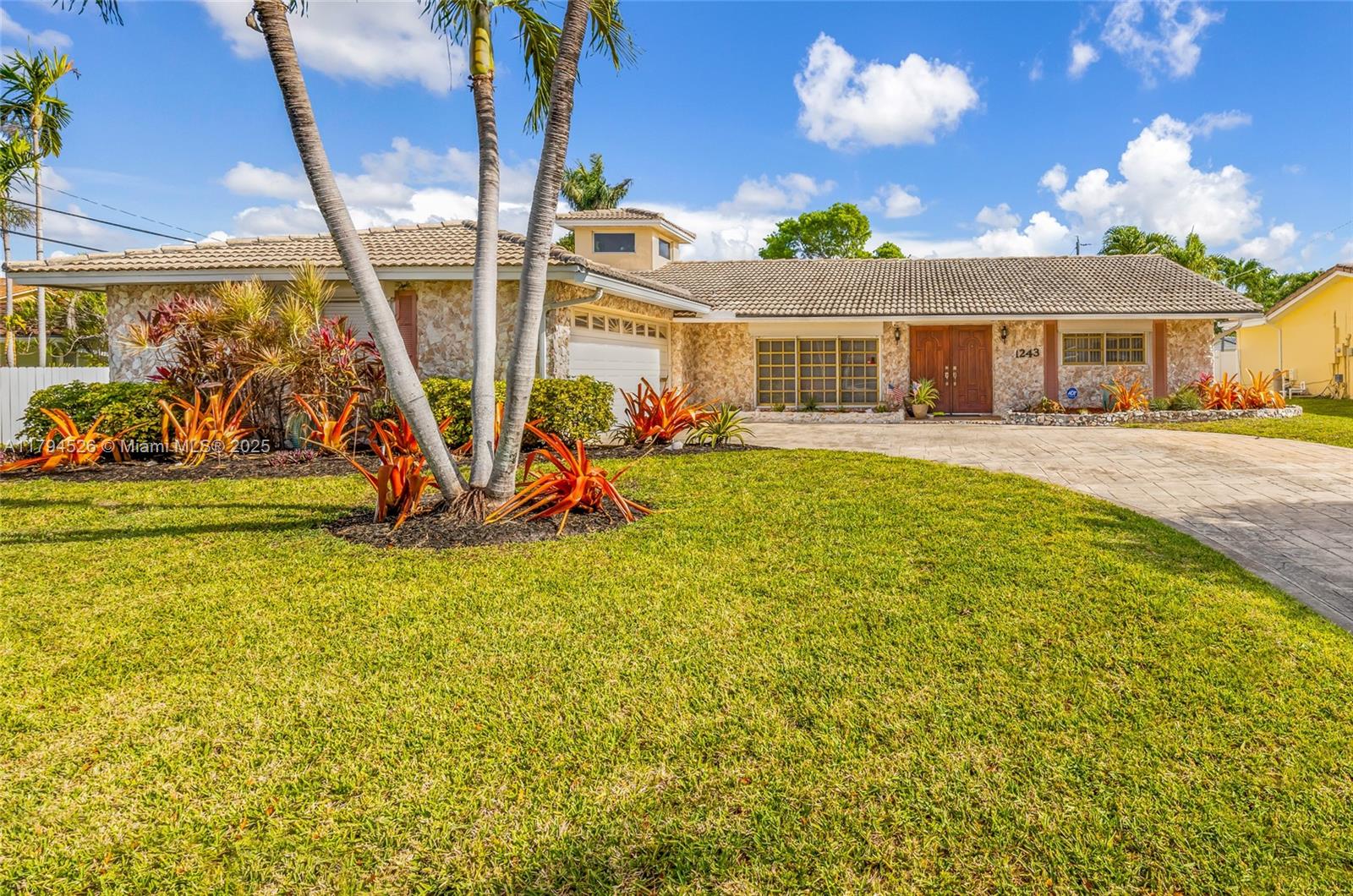 1243 Funston St, Hollywood FL 33019