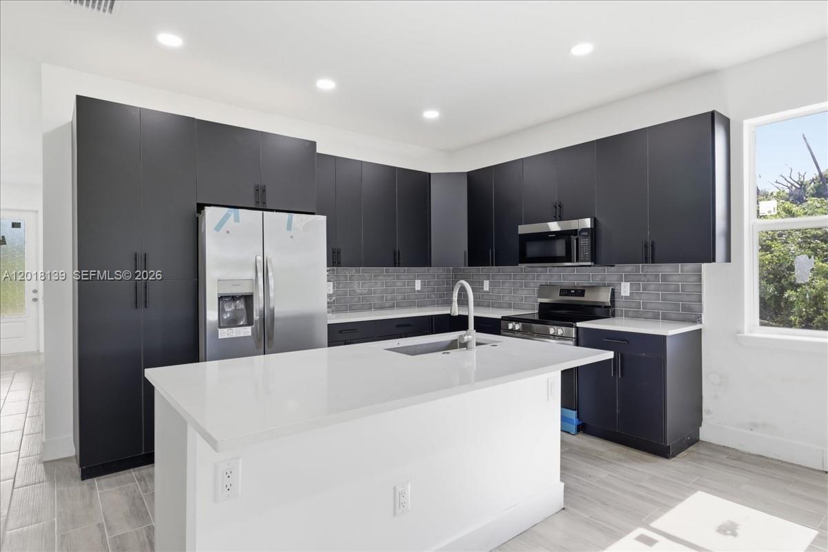 136 Lomas Rd, Other City - In The State Of Florida FL 33947