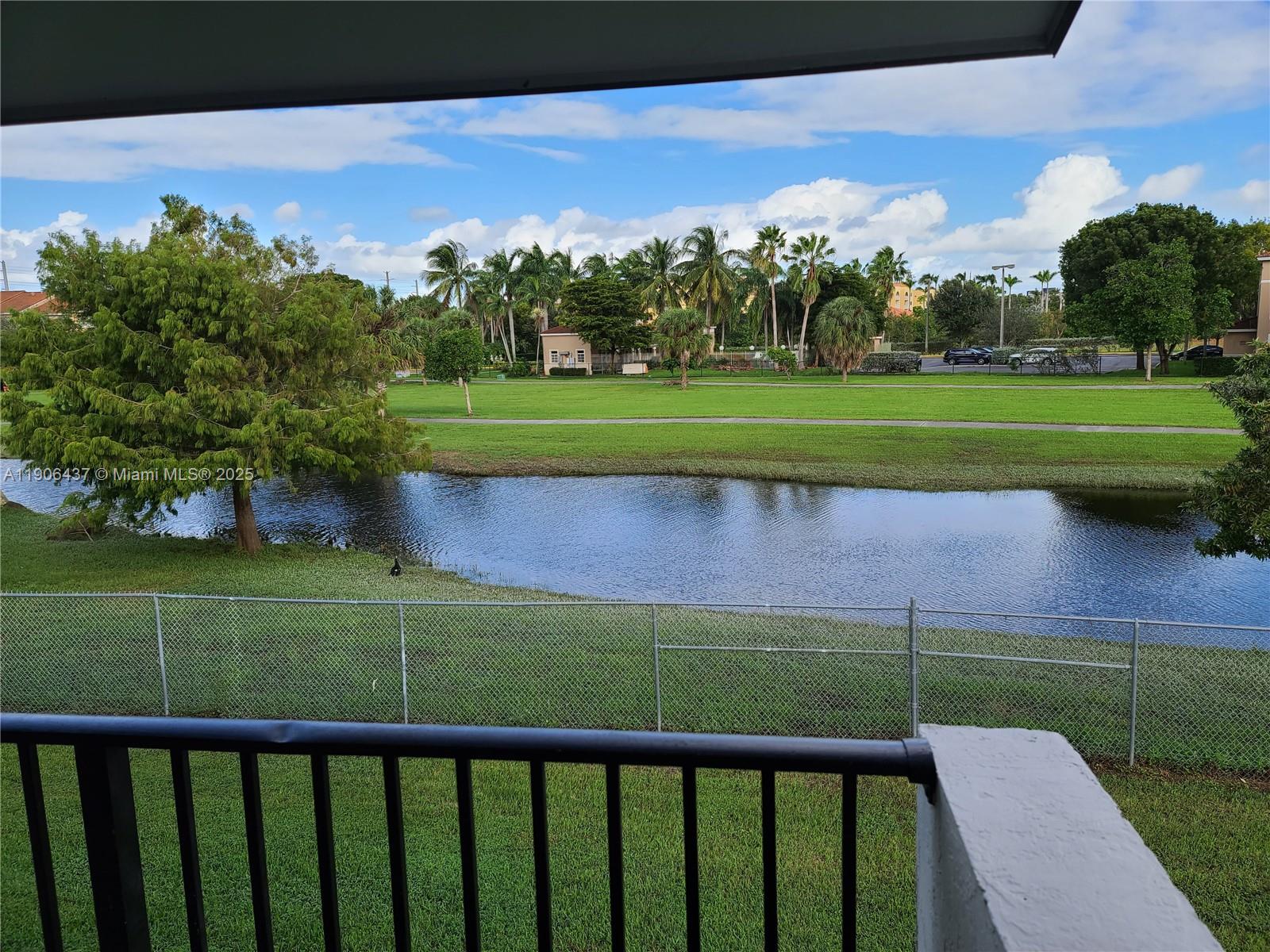 7195 NW 179th St # 212, Hialeah FL 33015