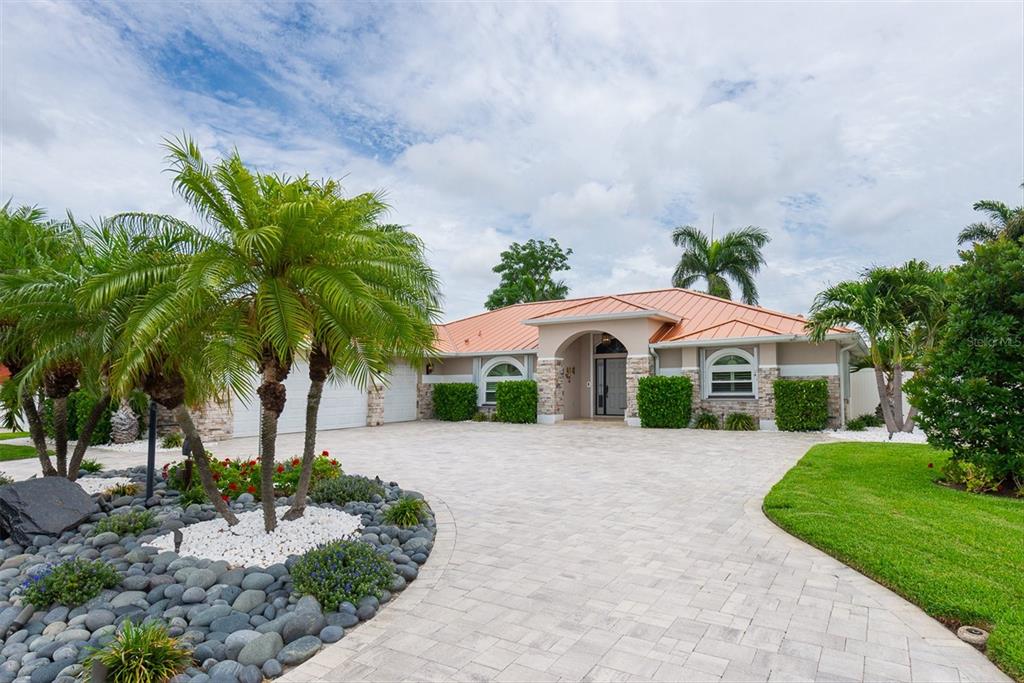 7759 CARVER COURT
