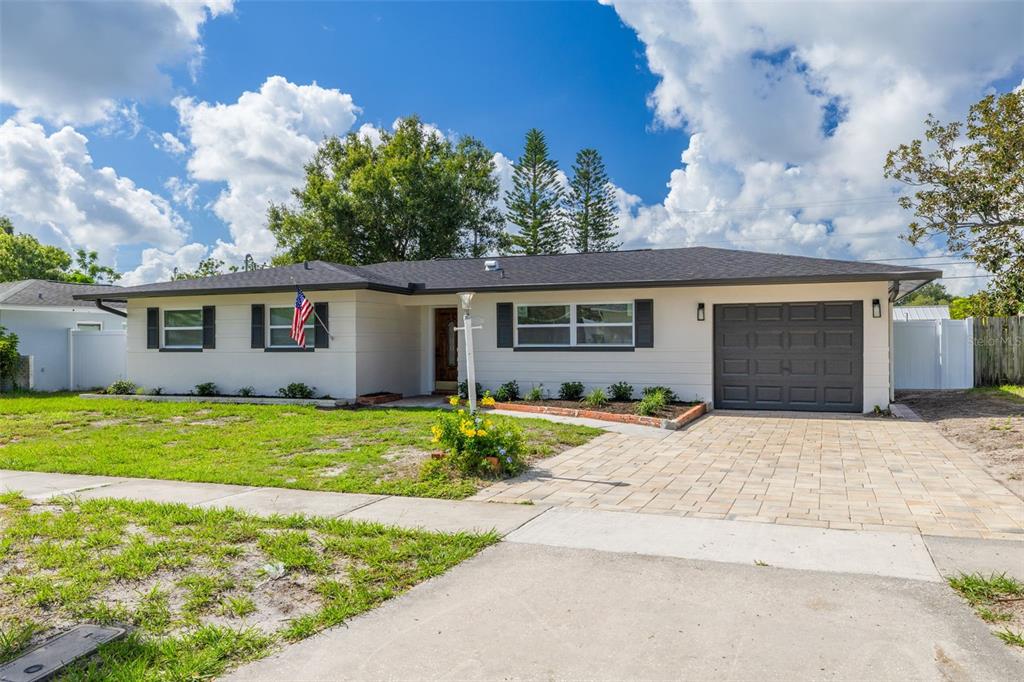 1673 CAMBRIDGE DRIVE