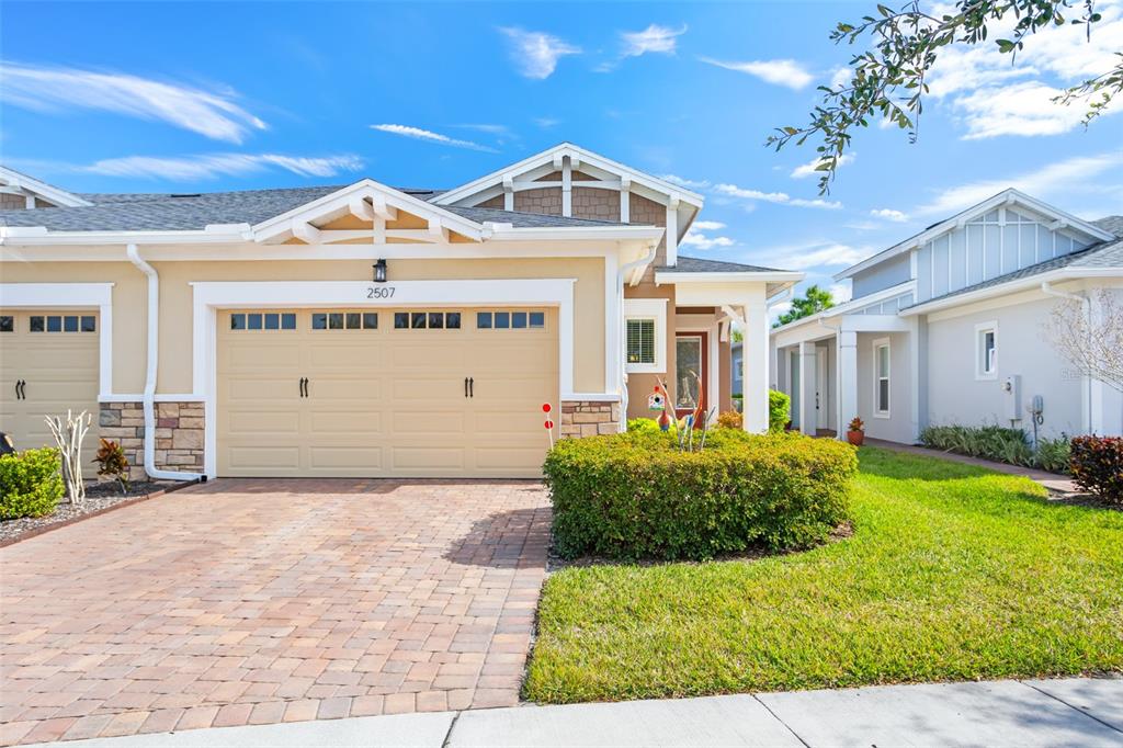 2507 YELLOW BRICK ROAD