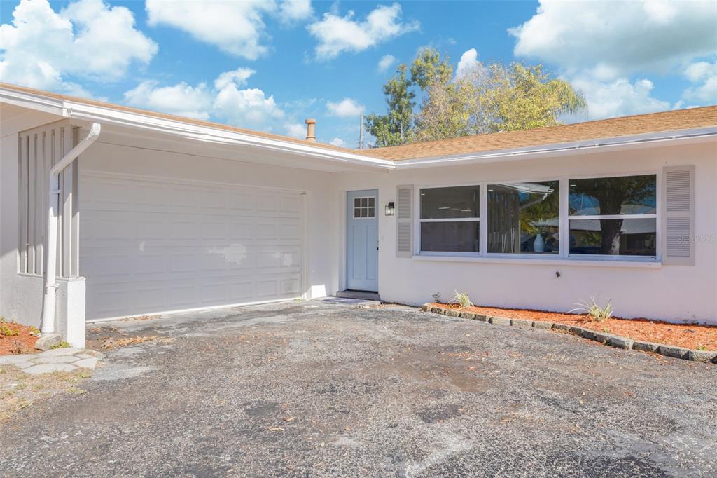 869 DEVILLE DRIVE E, LARGO, FL — photo 4 of 30