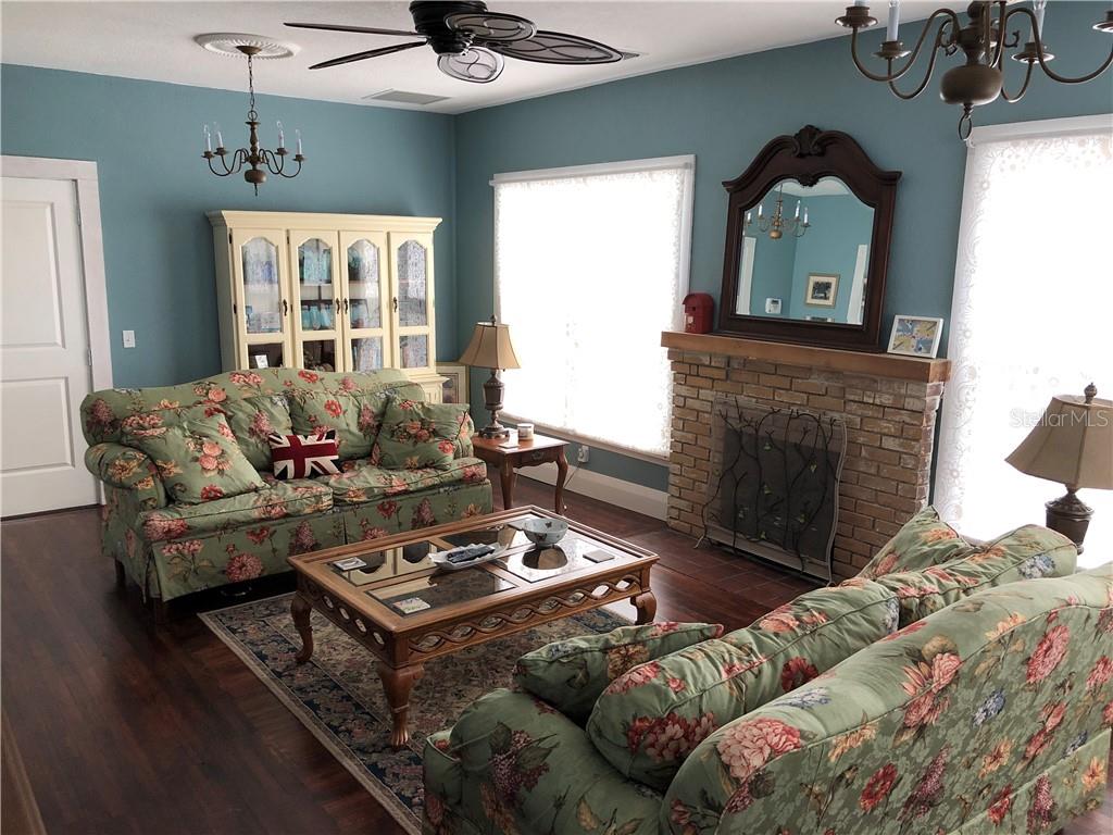 1302 2ND AVENUE E, BRADENTON, FL — photo 3 of 13