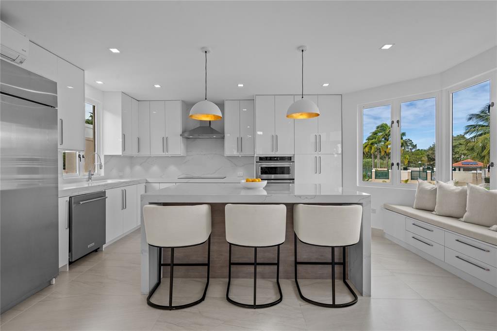86 LAKESIDE VILLAS UNIT Y4