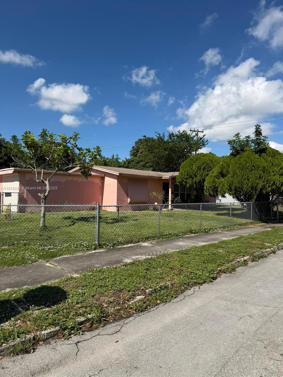 3009 S Terrace Dr, West Palm Beach FL 33407
