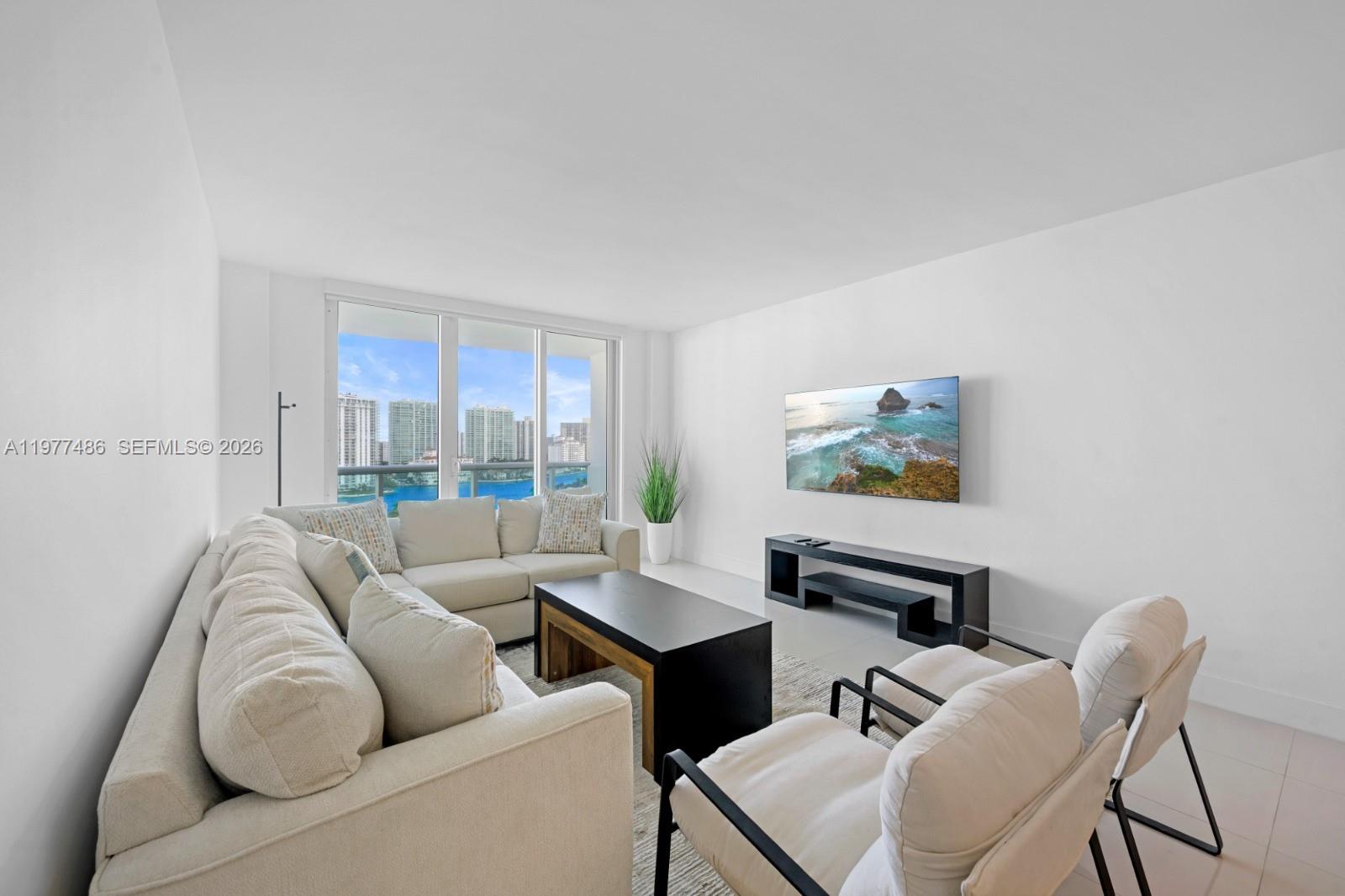 SUNNY ISLES BEACH, FL — photo 4 of 15