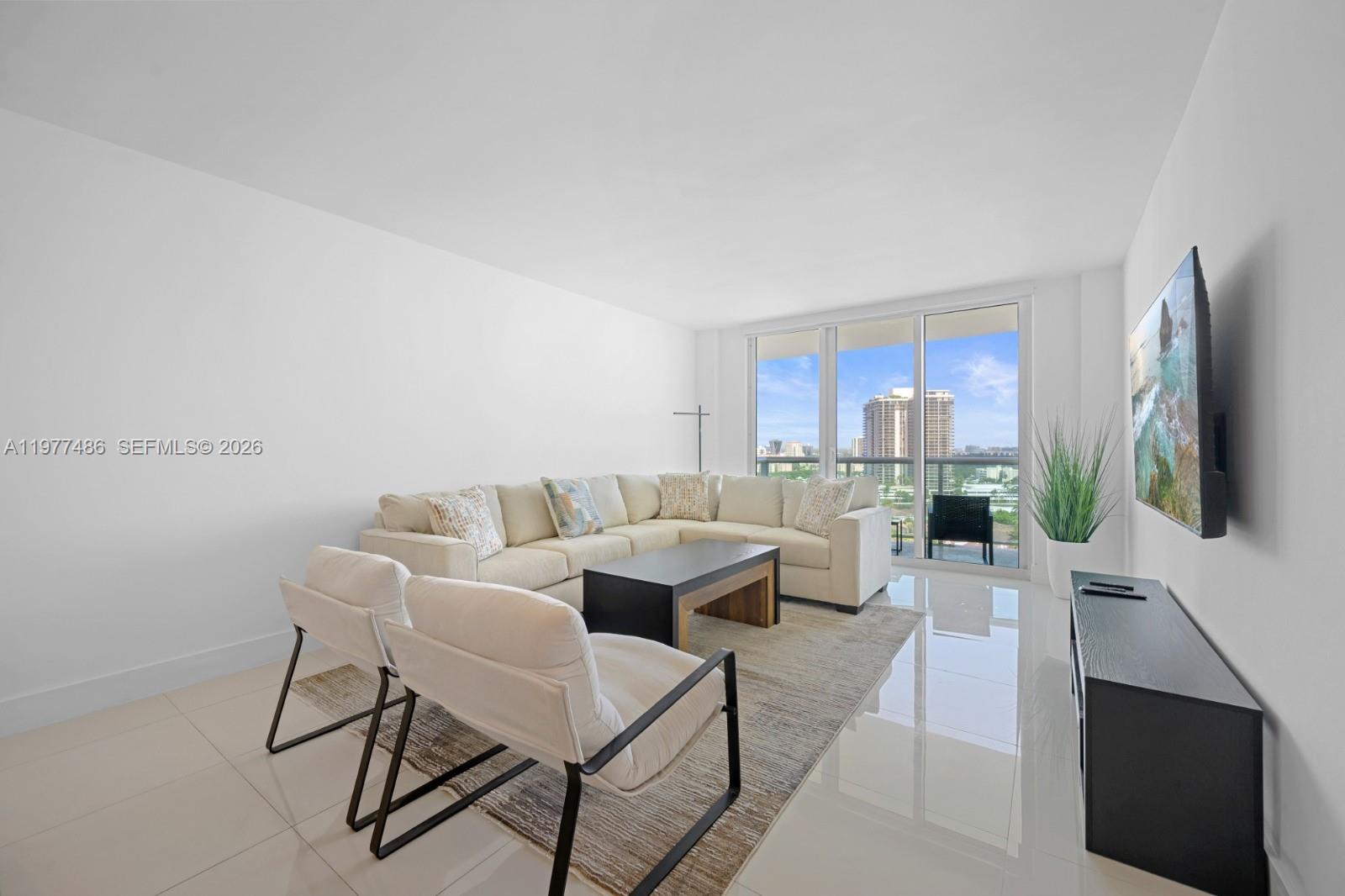 SUNNY ISLES BEACH, FL — photo 5 of 15