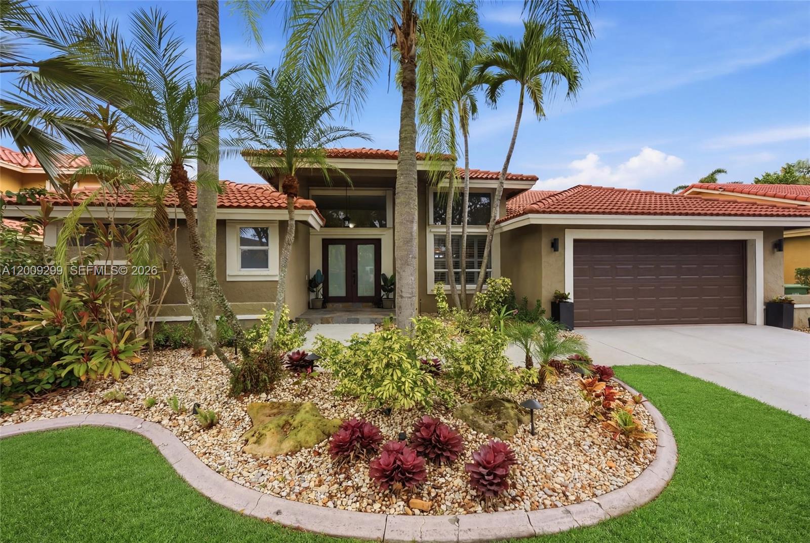 1135 Fairfax Ln, Weston FL 33326