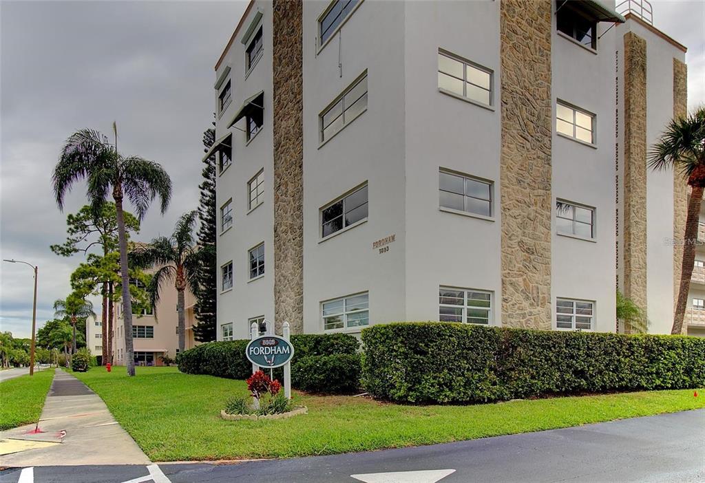 5603 80TH STREET N UNIT 306