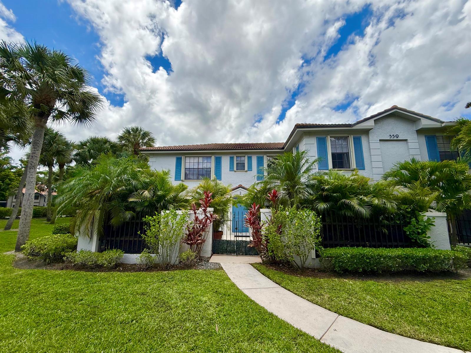 359 Prestwick Circle # 2, Palm Beach Gardens FL 33418