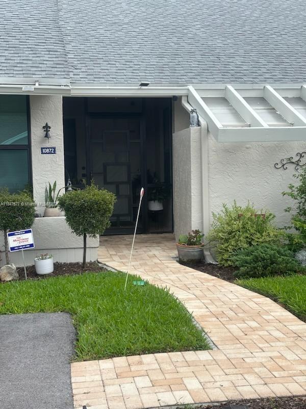 10872 Lake Front Pl, Boca Raton FL 33498