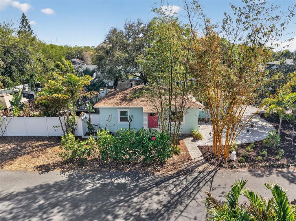 1246 37TH AVENUE N