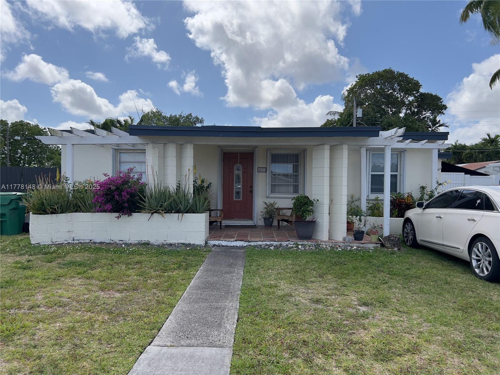 4270 SW 99th Ave, Miami FL 33165