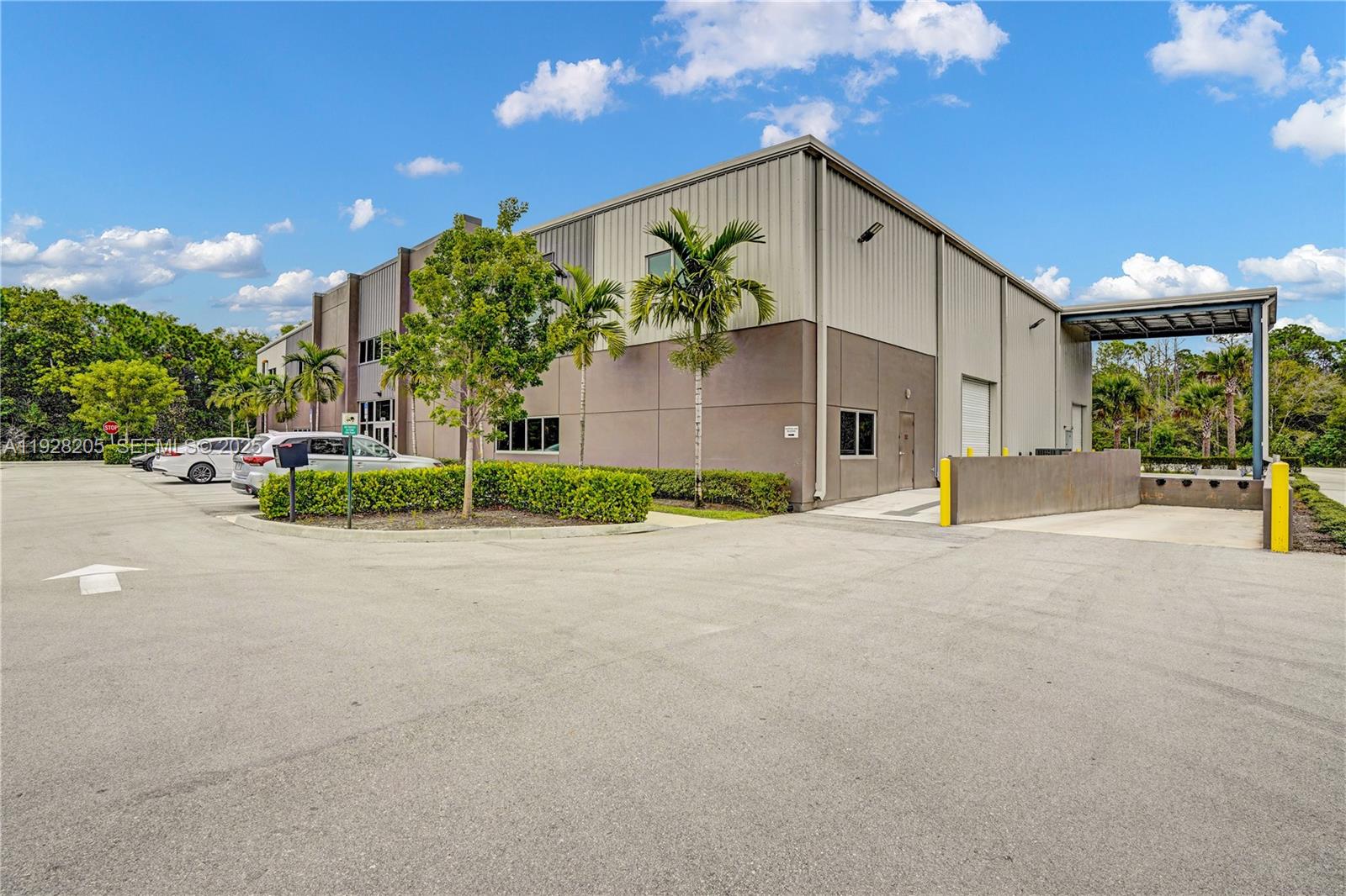 Loading Dock — FORT PIERCE, FL