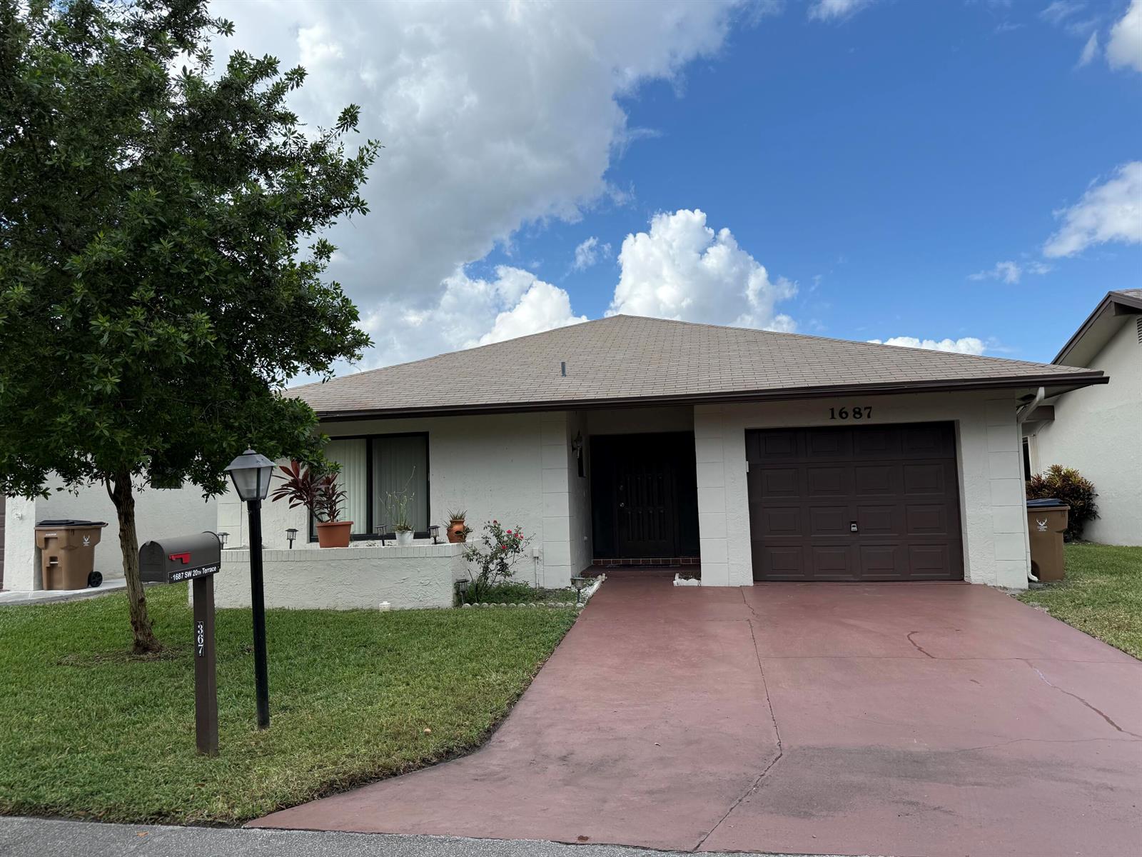 1687 SW 20th Terrace, Deerfield Beach FL 33442