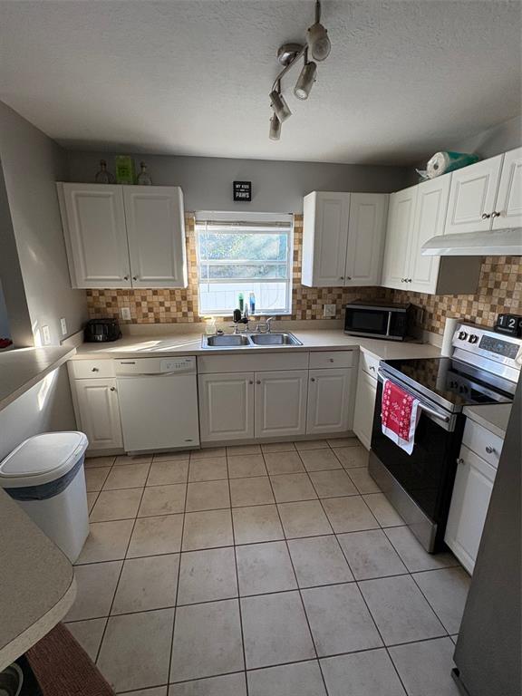 5230 CHERRY AVENUE, SEFFNER, FL — photo 3 of 7