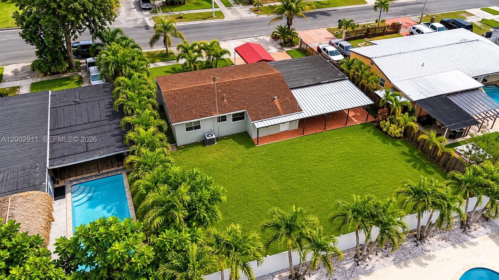 687 W 39th Pl, Hialeah FL 33012