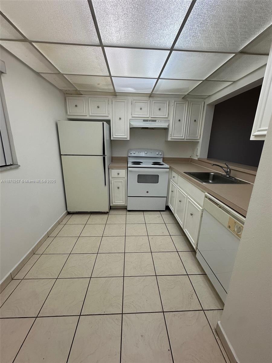 17911 NW 68th Ave # N206, Hialeah FL 33015
