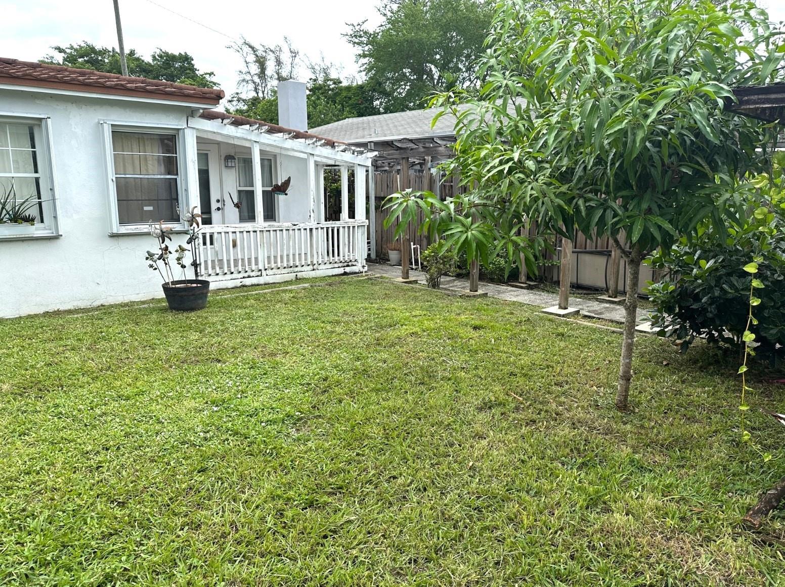 31 SW 10th Street # 3, Dania Beach FL 33004