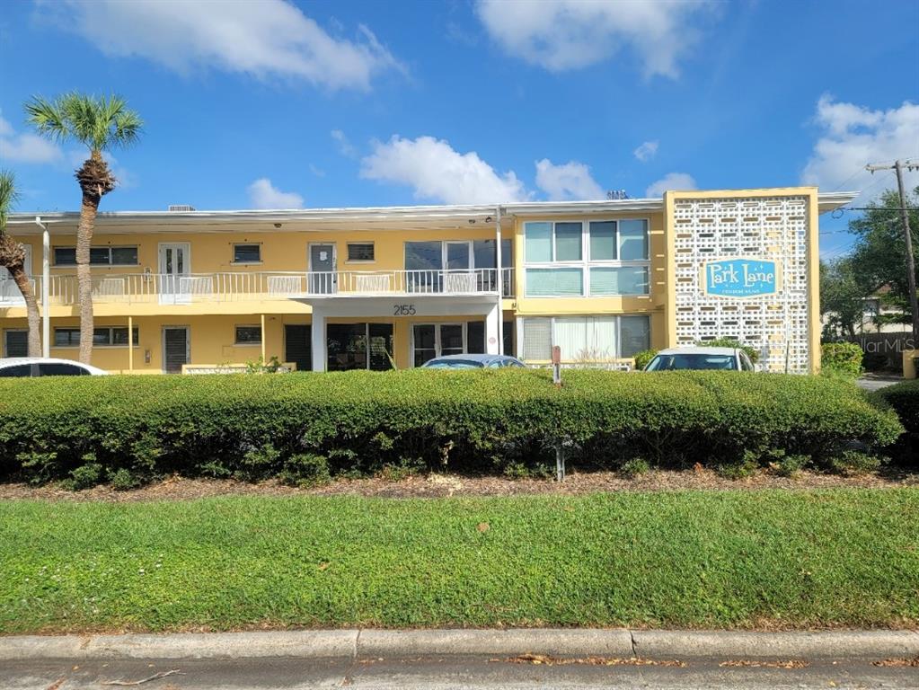 2155 WOOD STREET UNIT B4
