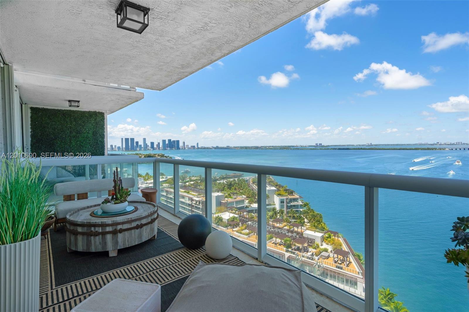 10 Venetian Way # 1803, Miami Beach FL 33139