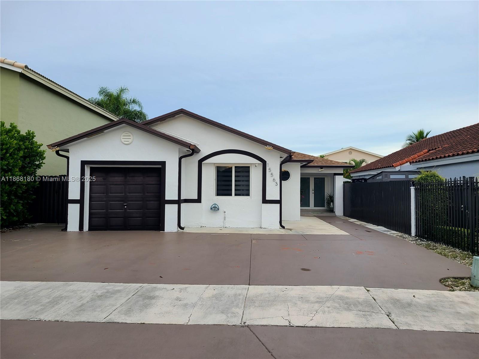 15563 SW 137th Pl, Miami FL 33177