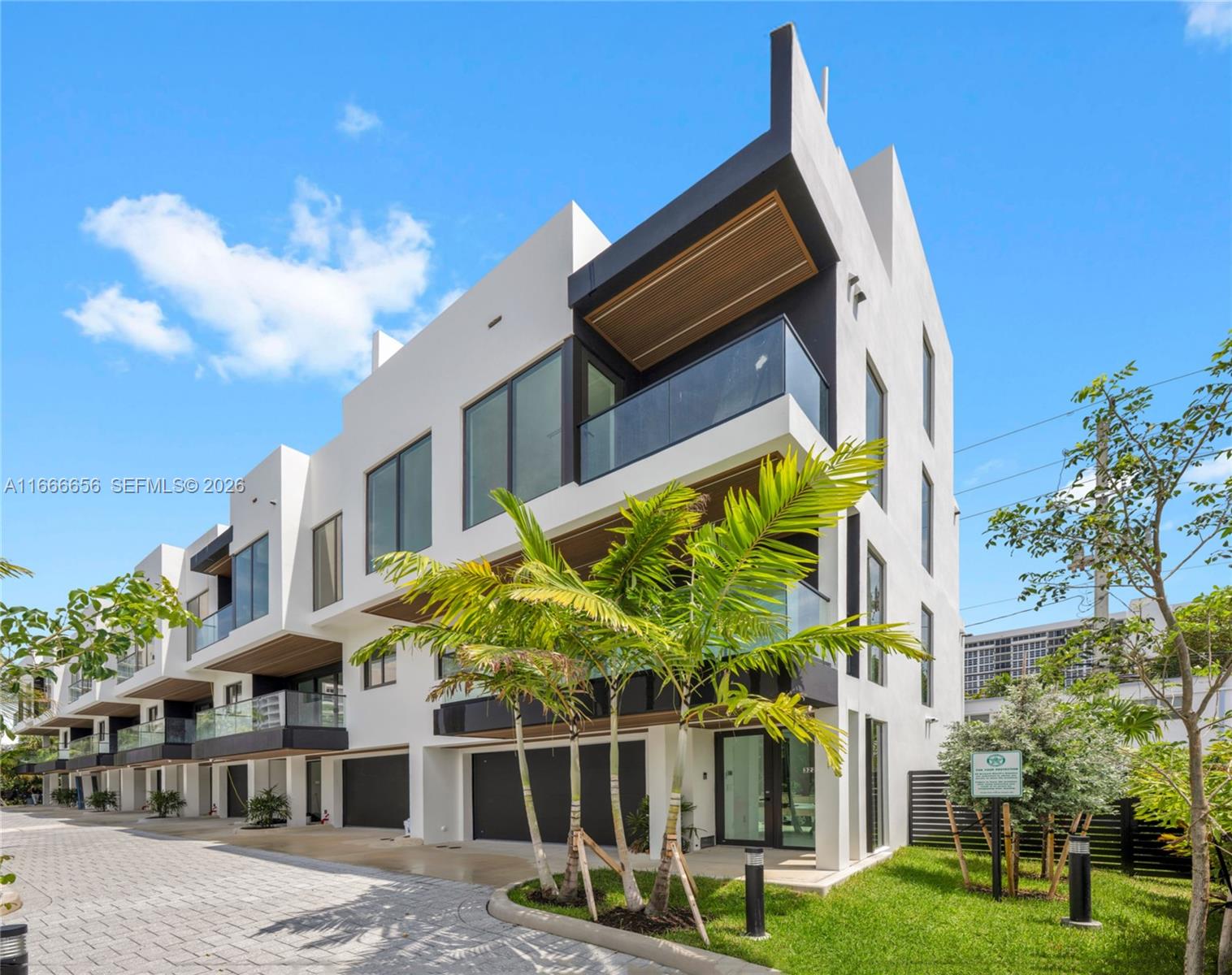 3222 NE 7th St # 2, Pompano Beach FL 33062