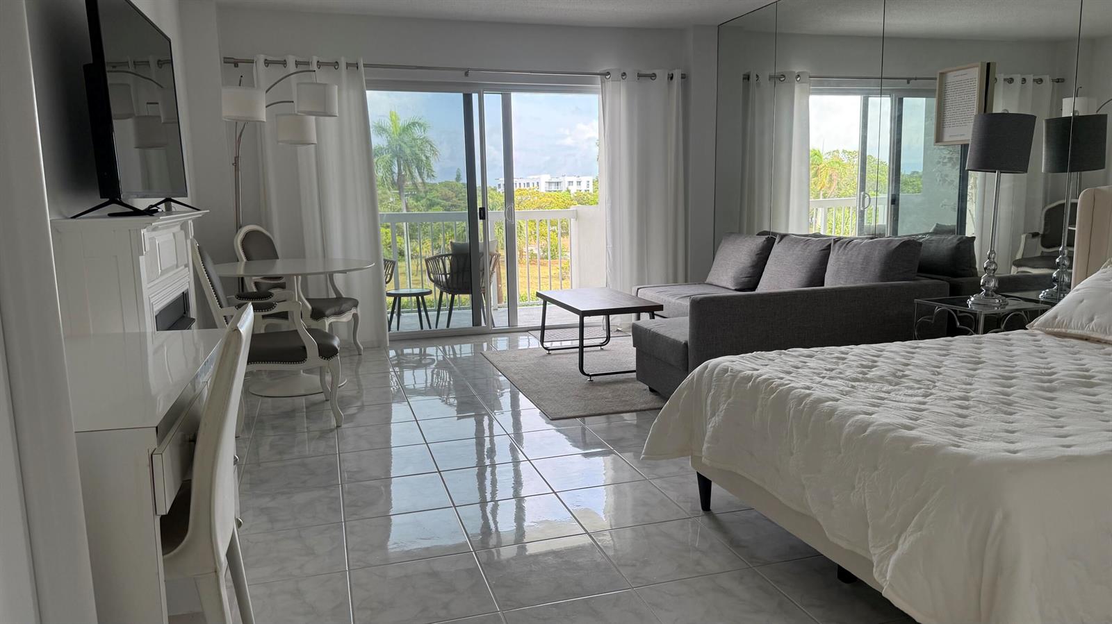 2600 N Flagler Drive # 413, West Palm Beach FL 33407