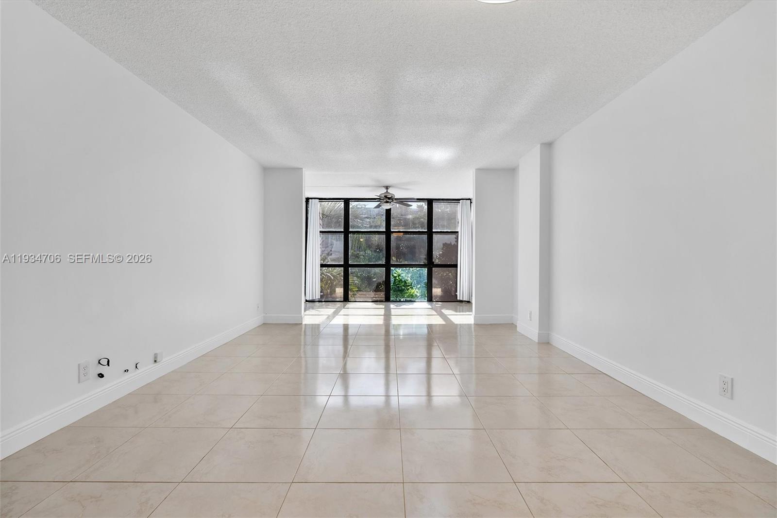 1000 Parkview Dr # 316, Hallandale Beach FL 33009