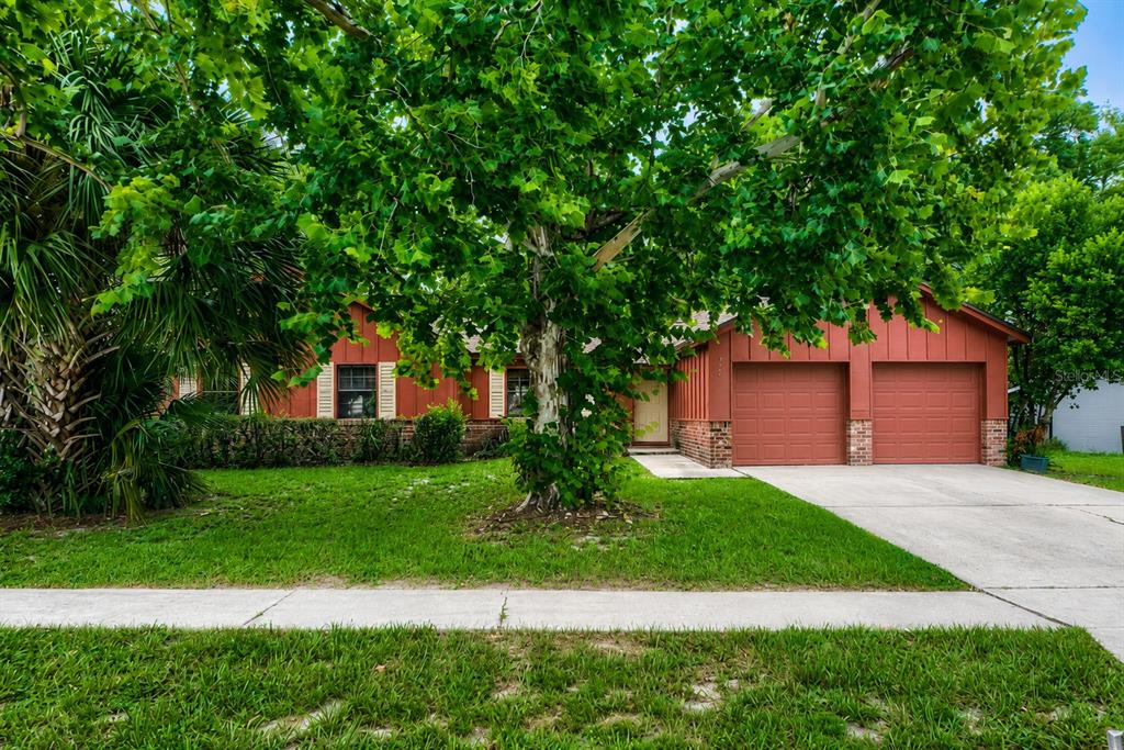 717 LANCEWOOD DRIVE