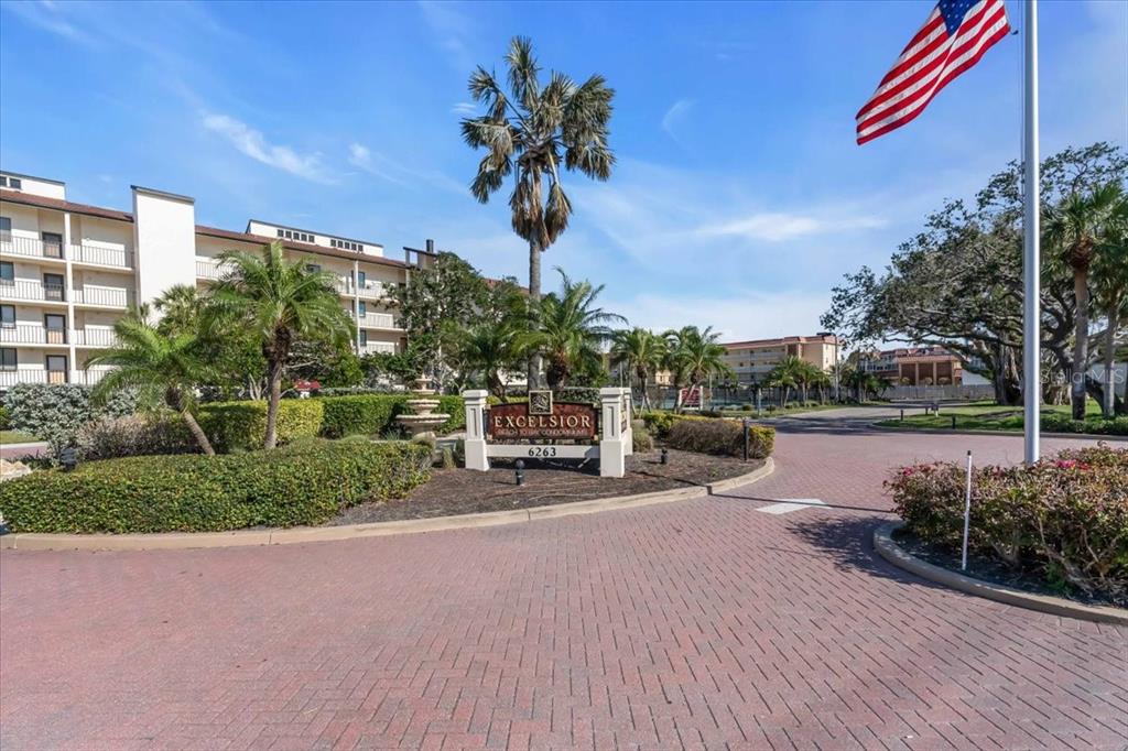 6263 MIDNIGHT PASS ROAD UNIT 105