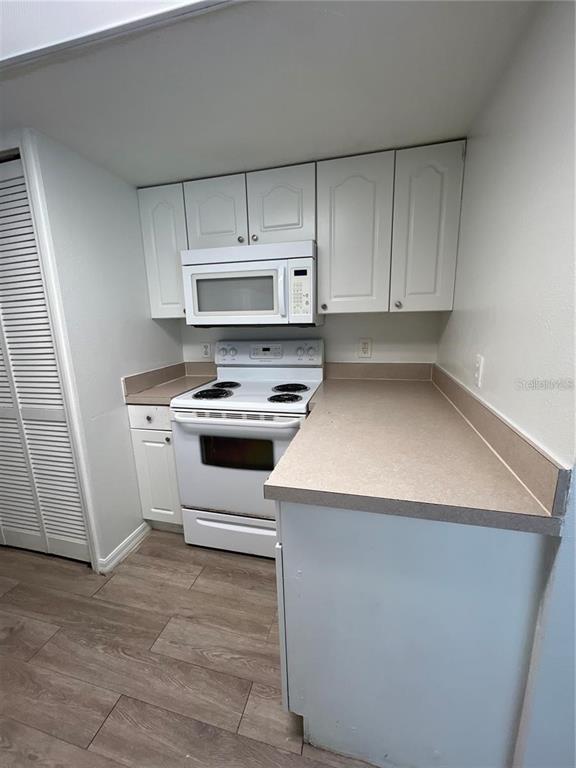 711 CARIBBEAN DRIVE Main Unit, DAVENPORT, FL — photo 5 of 17
