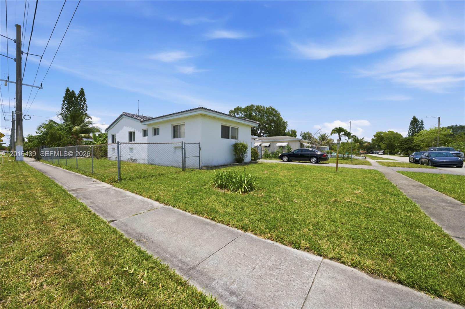 2300 N 57th Ter, Hollywood FL 33021