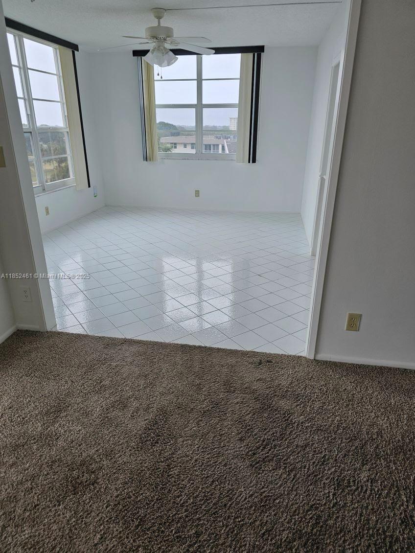 575 Oaks Ln # 701, Pompano Beach FL 33069