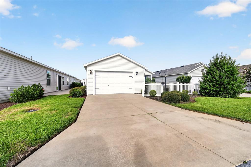 5844 MARSH COURT, THE VILLAGES, FL — photo 2 of 30