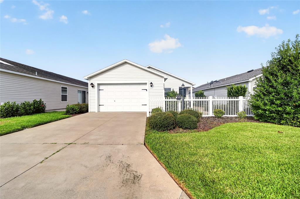 5844 MARSH COURT, THE VILLAGES, FL — photo 3 of 30