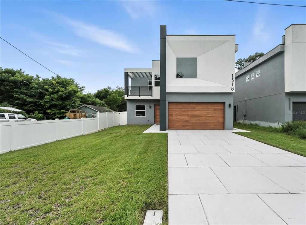 1518 CLOVERLAWN AVENUE