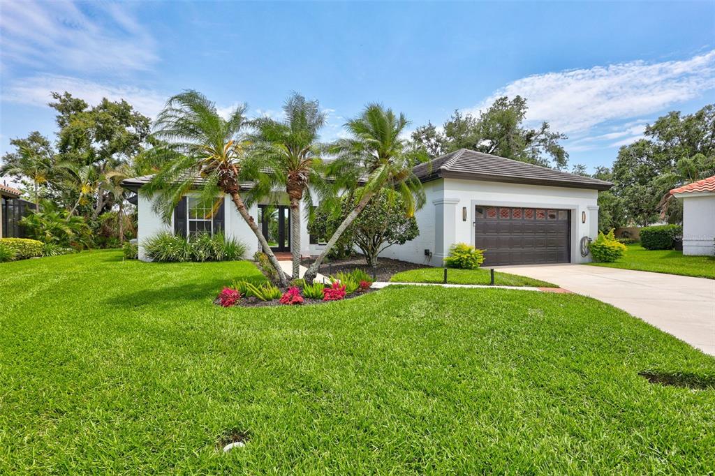 5285 FAR OAK CIRCLE