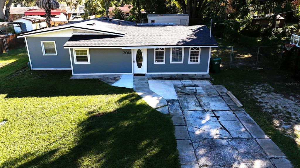 705 POINSETTIA AVENUE