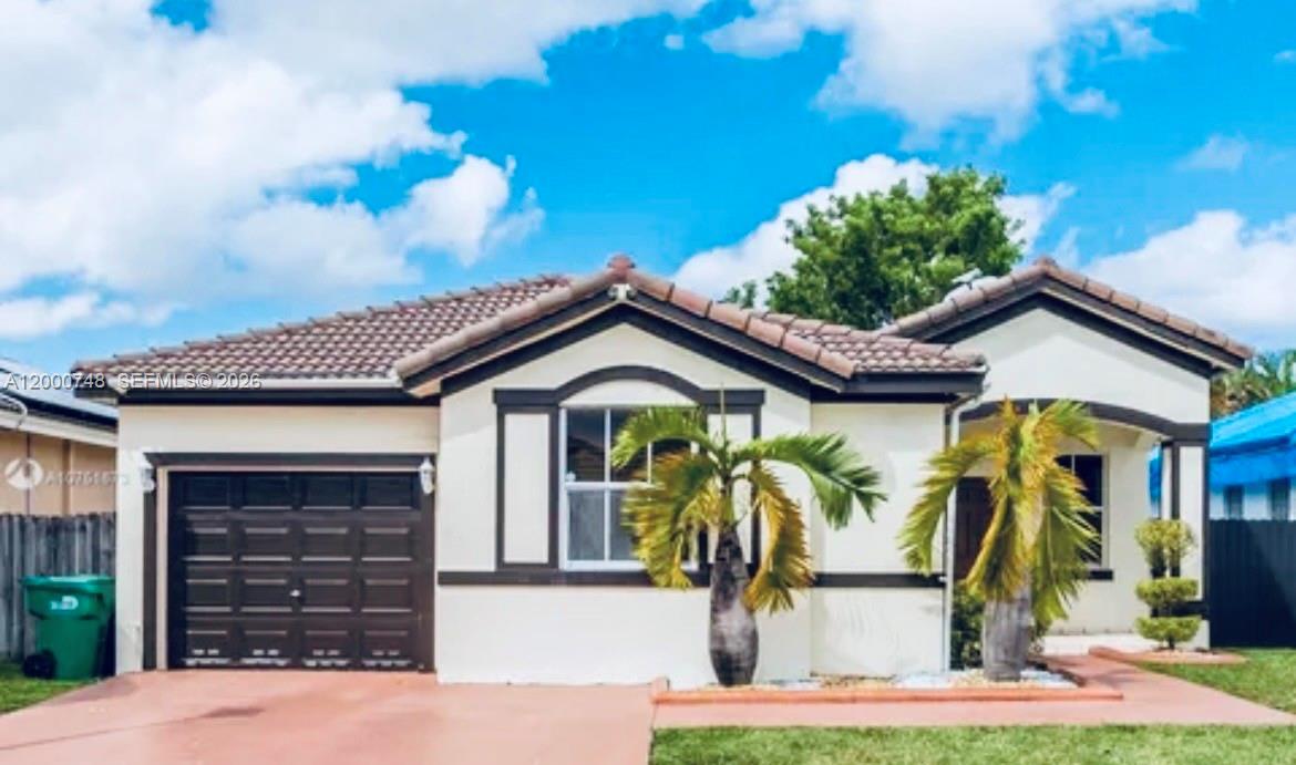 8135 NW 198th Ter, Hialeah FL 33015