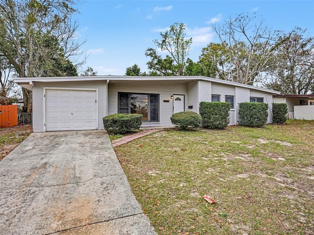 5216 VAN AKEN DRIVE
