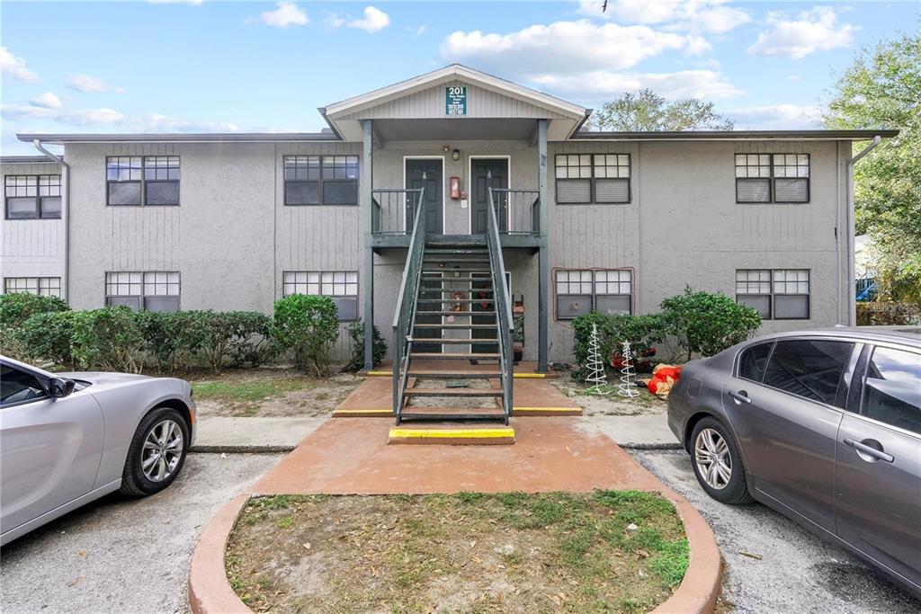 201 PINE VIOLET COURT UNIT 202