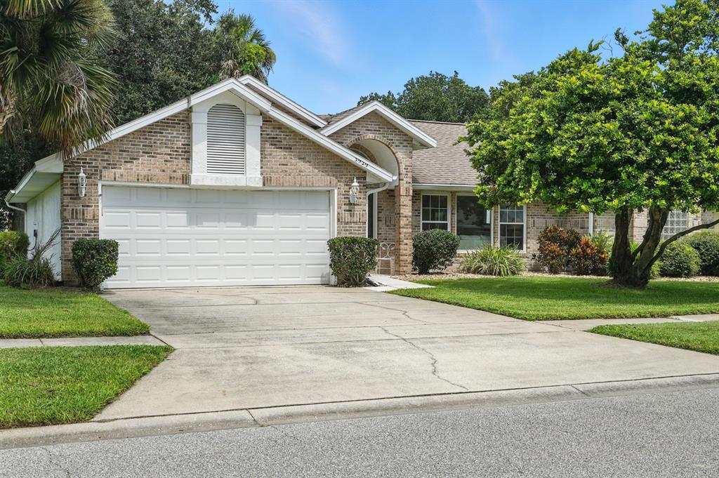 3929 OAK CREST CIRCLE