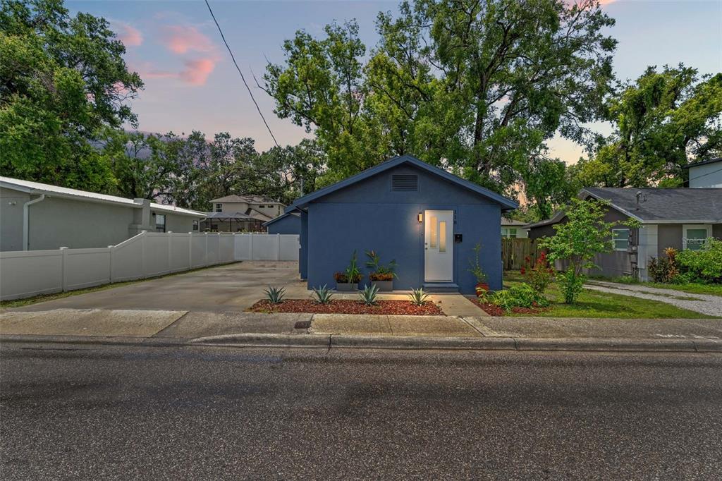 118 W SLIGH AVENUE